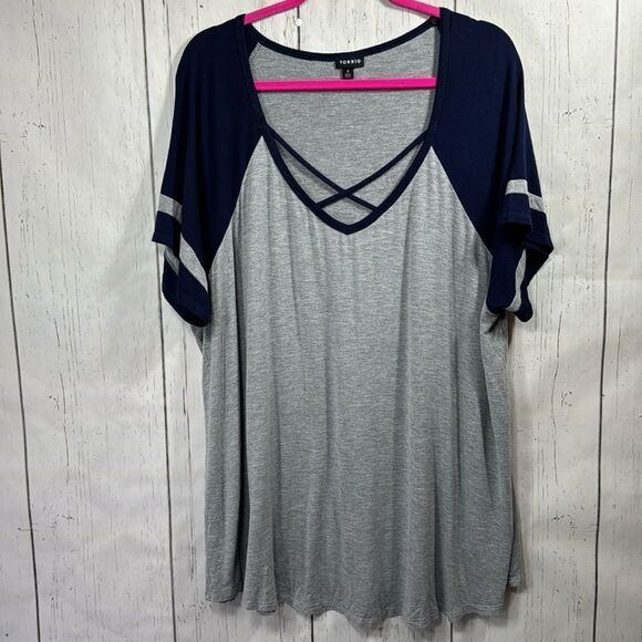 Torrid Crisscross Straps Short Sleeve Shirttail Hem V Neck Varsity Stripes Tee - Picture 6 of 11